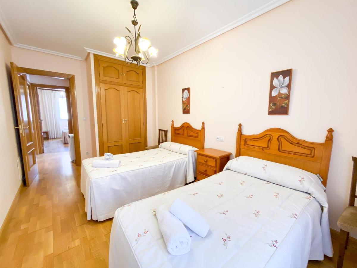 Vivienda Turistica Los Leones Берланга-де-Дуеро Екстер'єр фото