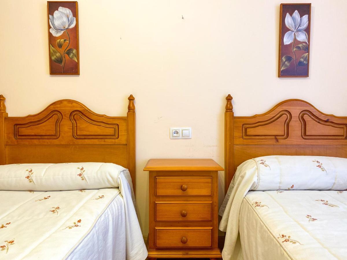 Vivienda Turistica Los Leones Берланга-де-Дуеро Екстер'єр фото