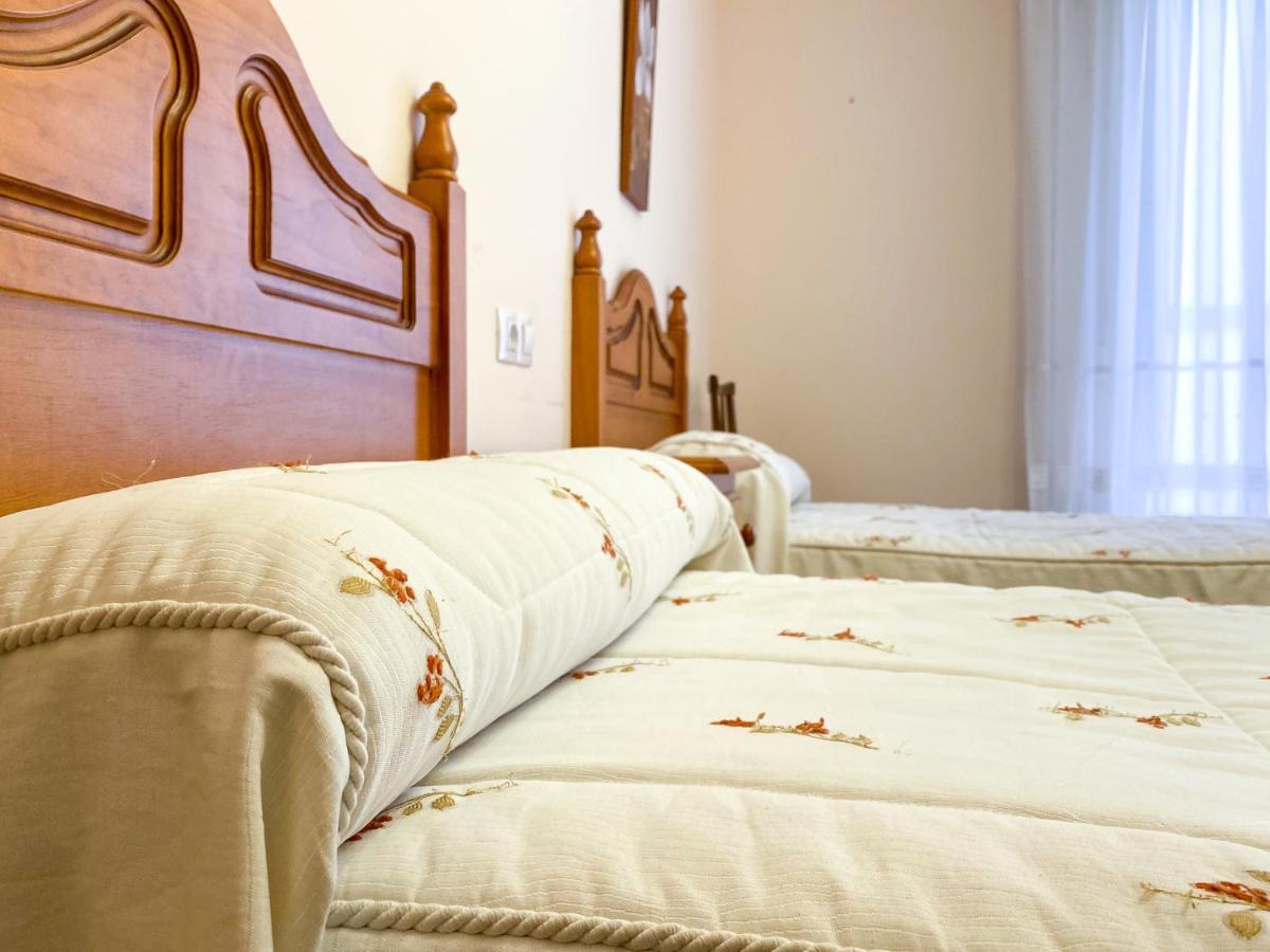 Vivienda Turistica Los Leones Берланга-де-Дуеро Екстер'єр фото