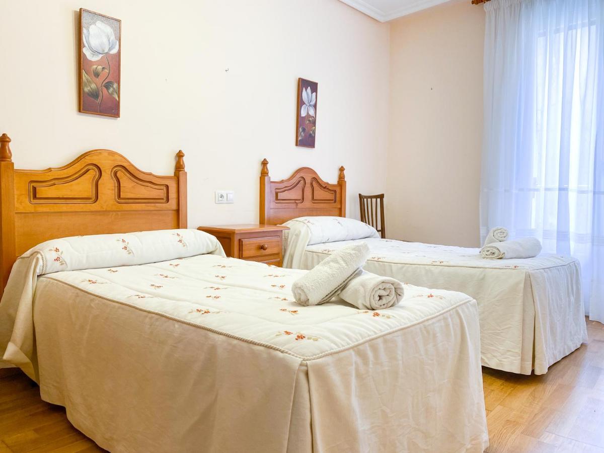 Vivienda Turistica Los Leones Берланга-де-Дуеро Екстер'єр фото